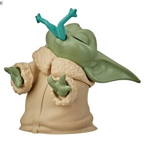 1st Series The Bounty Collection-The Child (Frog) #4 Collectible 2.2-Inch Toy